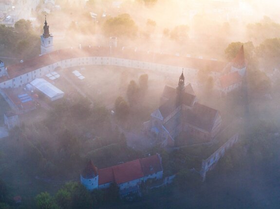Widok z lotu ptaka na Hotel pod Warszawą