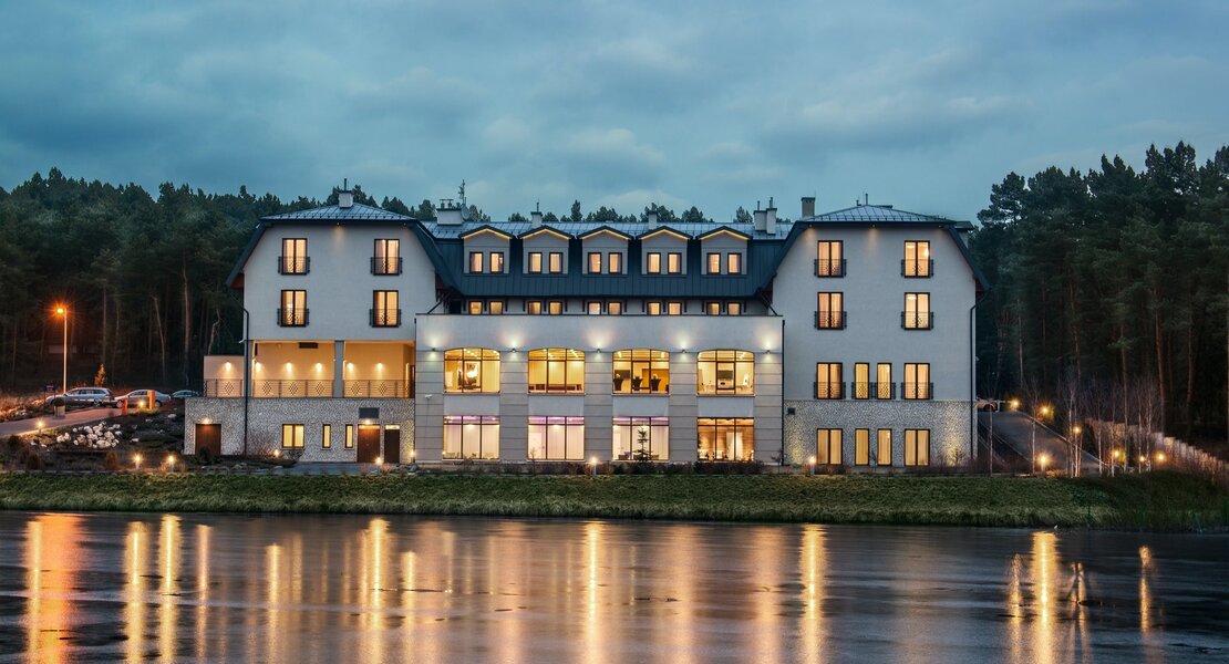 Hotel spa Śląsk nocą