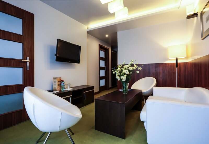 Pokój z odpowiednim wyposażeniem