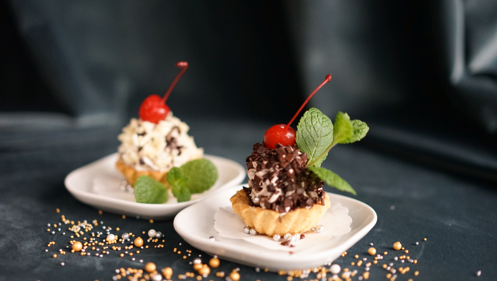 udekorowane babeczki w kawiarni w hotelu Irys w Świnoujściu