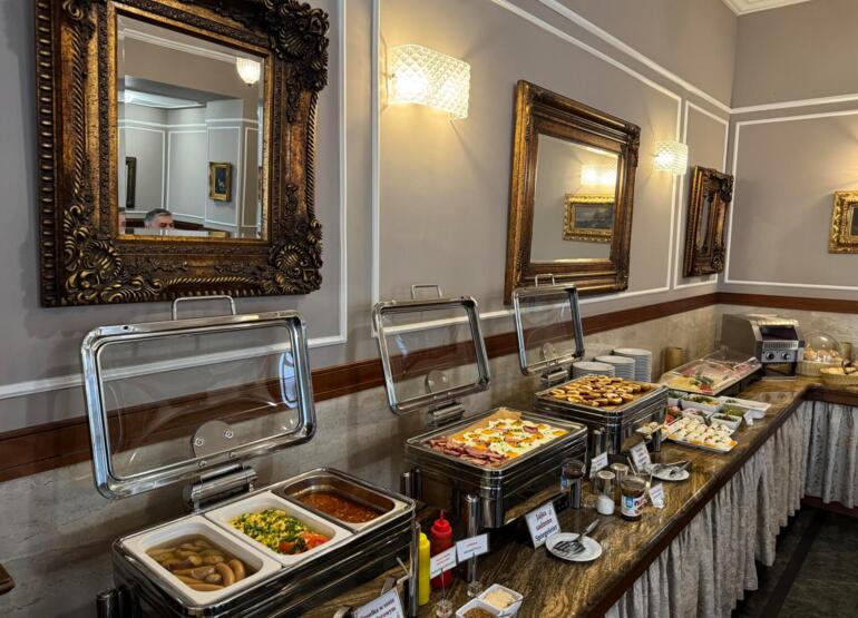 bufet śniadaniowy w hotelu Irys w Świnoujściu