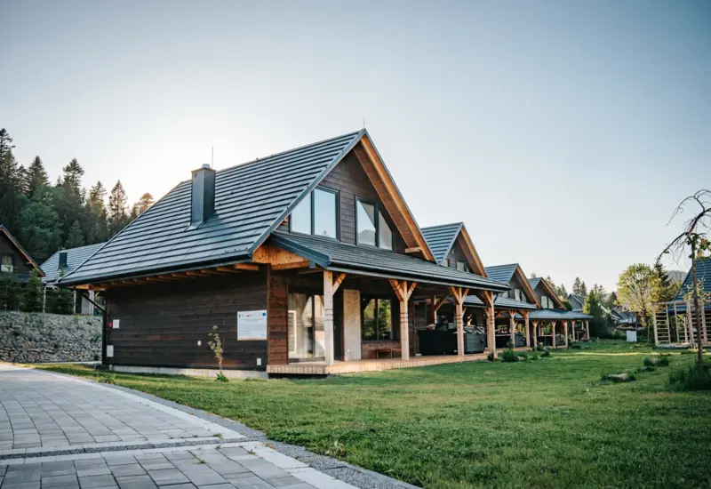 Osada domków w spokojnej okolicy Bieszczad – Jabłonki Resort & SPA