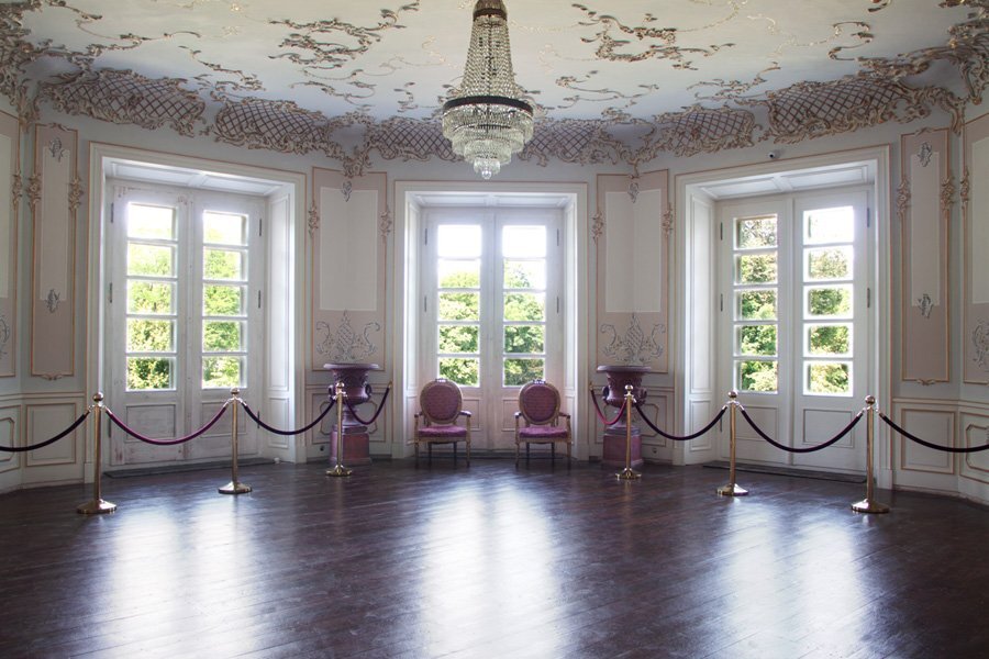 Sala w pałacu w Korczewie