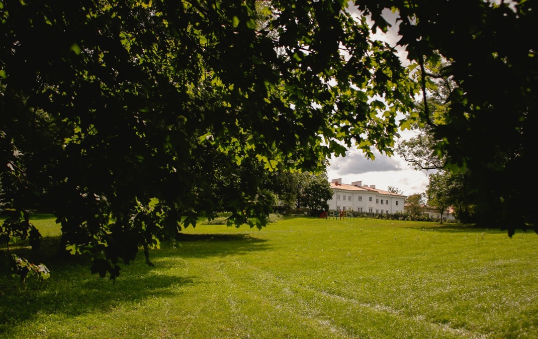 park pałacowy zabytkowy pałac korczew imprezy eventy plenerowe biznes