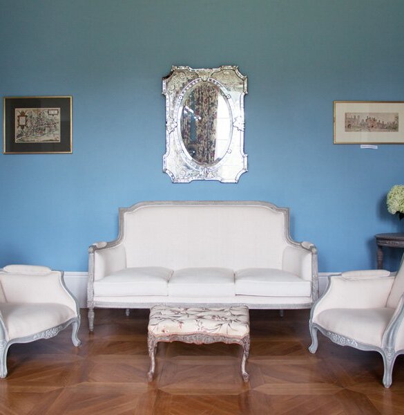 Elegancka sala w pałacu