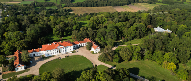 park pałacowy pałac w korczewie dolina bugu podlasie nadbużańskie