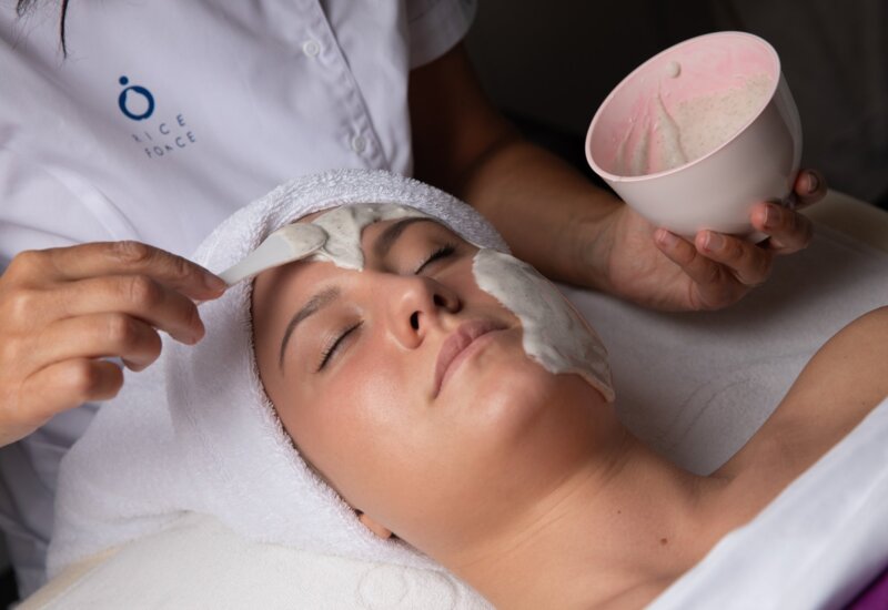 Maska pro hloubkové čištění pleti.