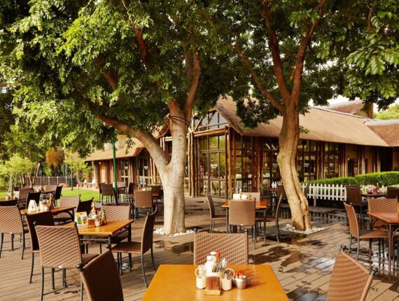 Dining at Magalies Park