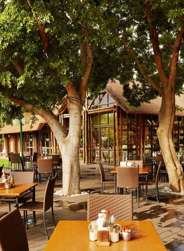 Dining at Magalies Park