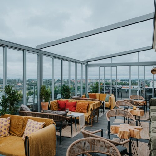 Bar auf dem Dach mit herrlichem Blick auf Danzig.