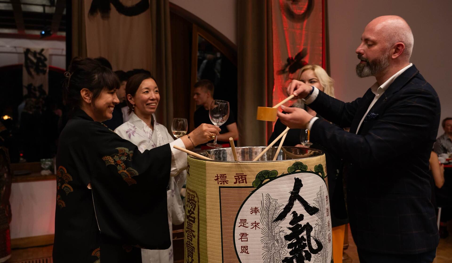 degustacja sake na weekendzie japońskim w młynie klekotki