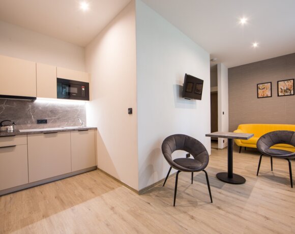 Studio - terasa - kuchyňský kout