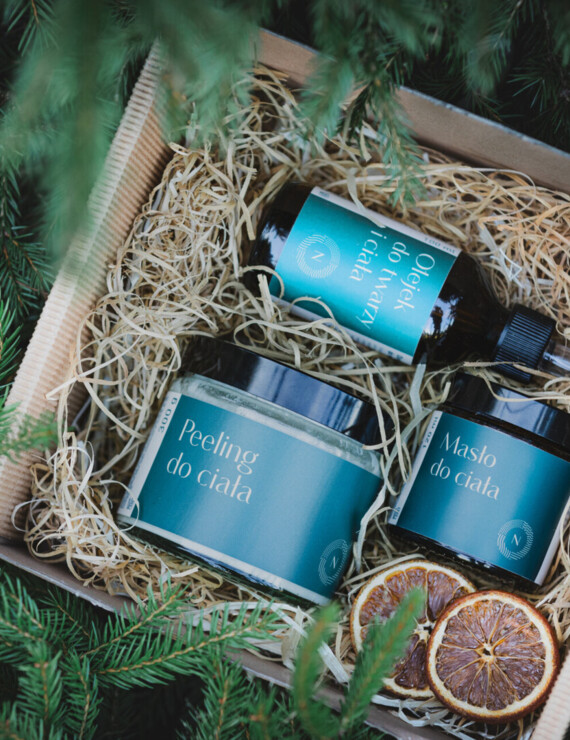 Nabe cosmetics set carefully packed in a gift box