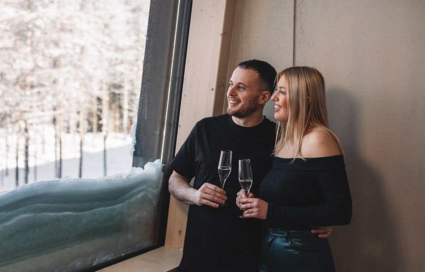 Pariskunta Nova Skyland Hotellissa