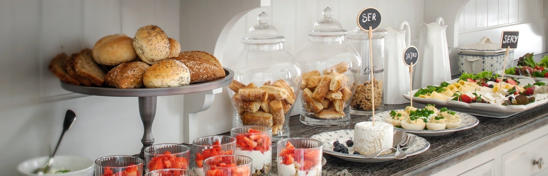 Breakfast buffet at the Kamieniec Palace. Palace breakfasts. Fresh bread, fruit, yogurts, cookies