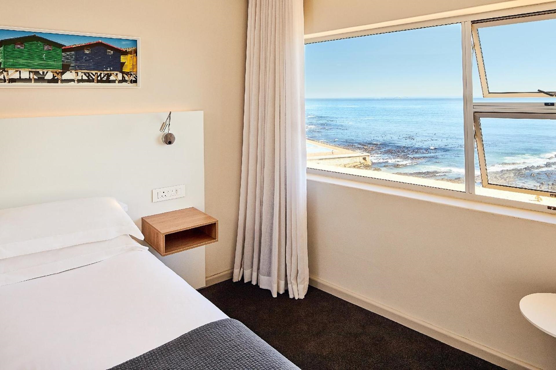 Riviera Suites beachfront self-catering accommodation in Sea Point
