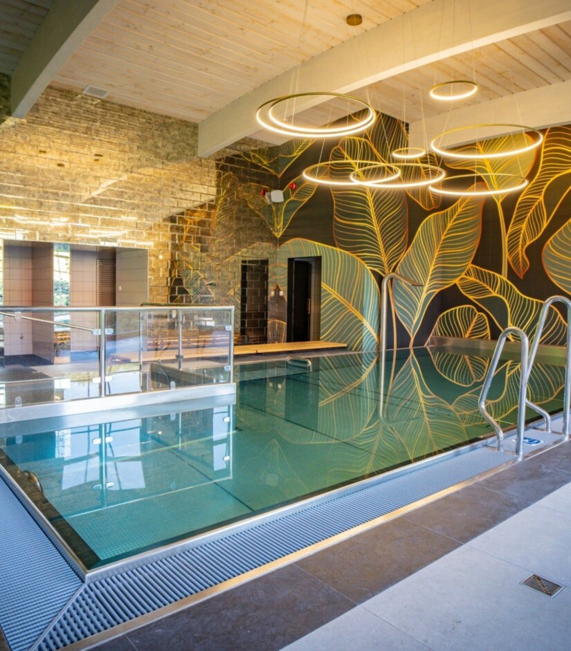 Spa hotel with pool near Warsaw
