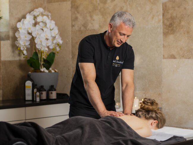 thailändische Massage Karpacz Hotel SPA Wellness für Paare entspannend Aromatherapie