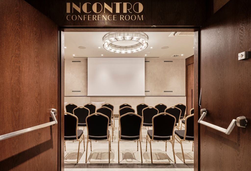 Conference room for rent in Kraków – spacious and modern, perfect for business meetings.