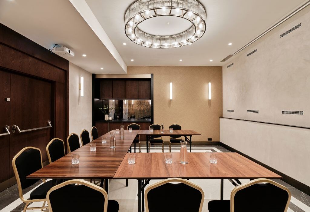 Conference room for rent in Kraków – modern space with full multimedia equipment.