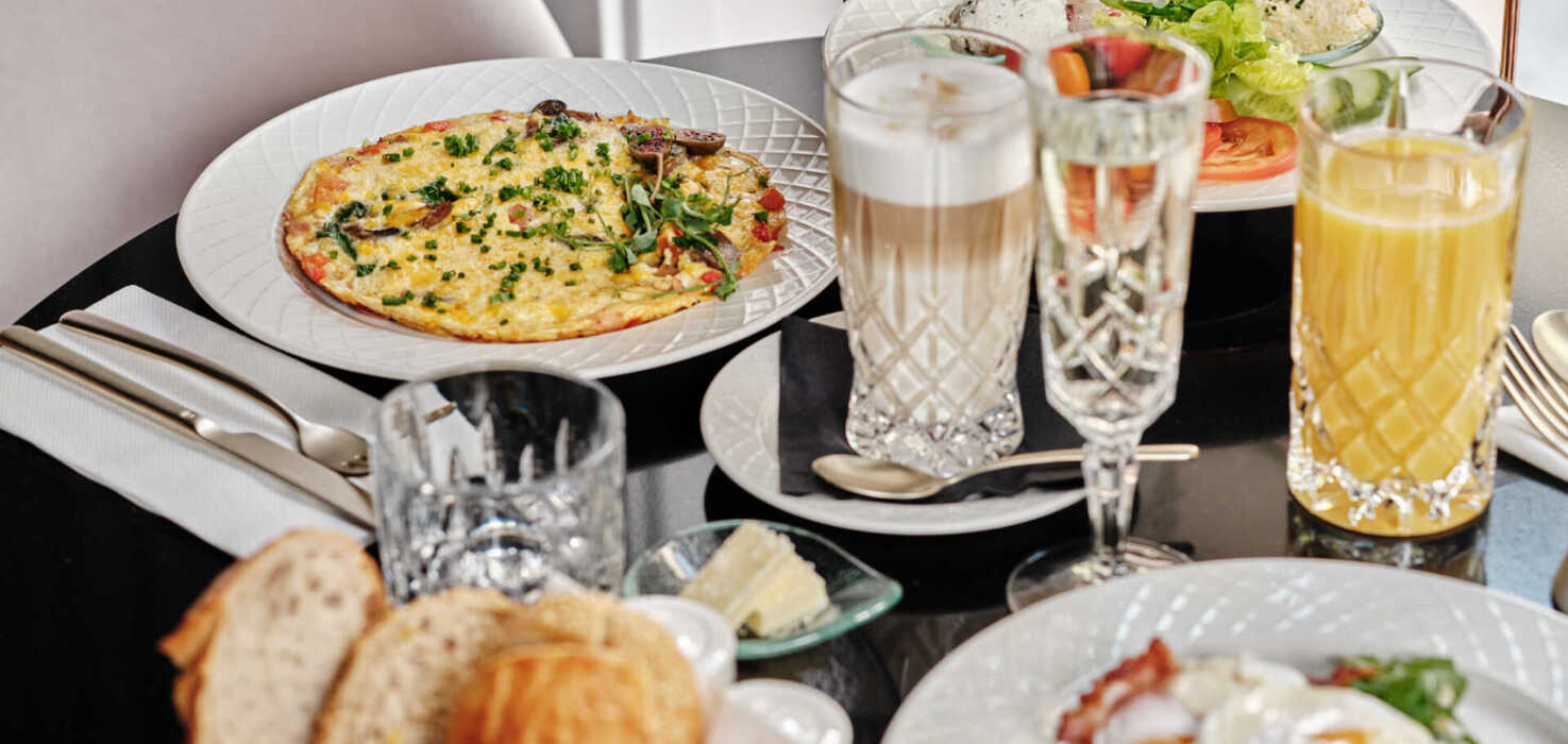 A wide selection of breakfasts in the center of Krakow at Bona restaurant