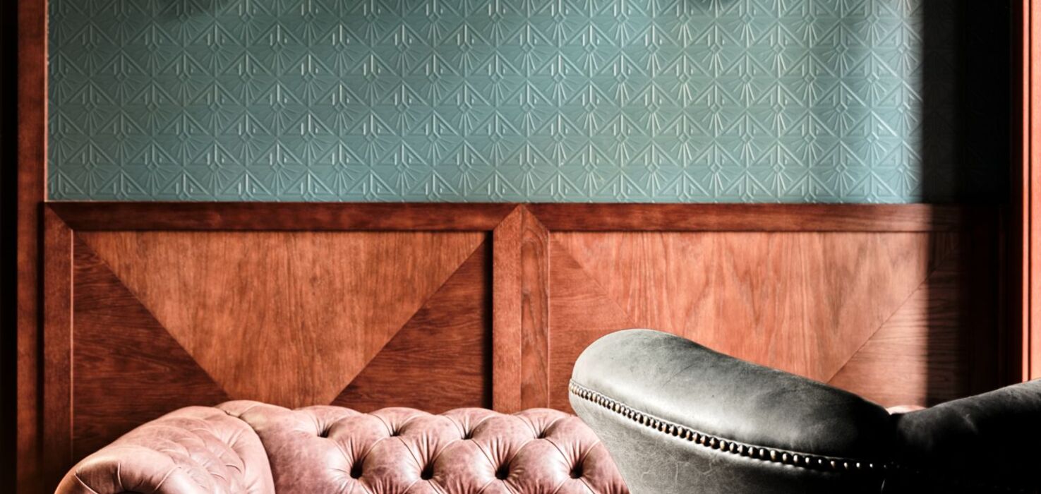 Elegancka przestrzeń w lounge barze dla gości hotelu