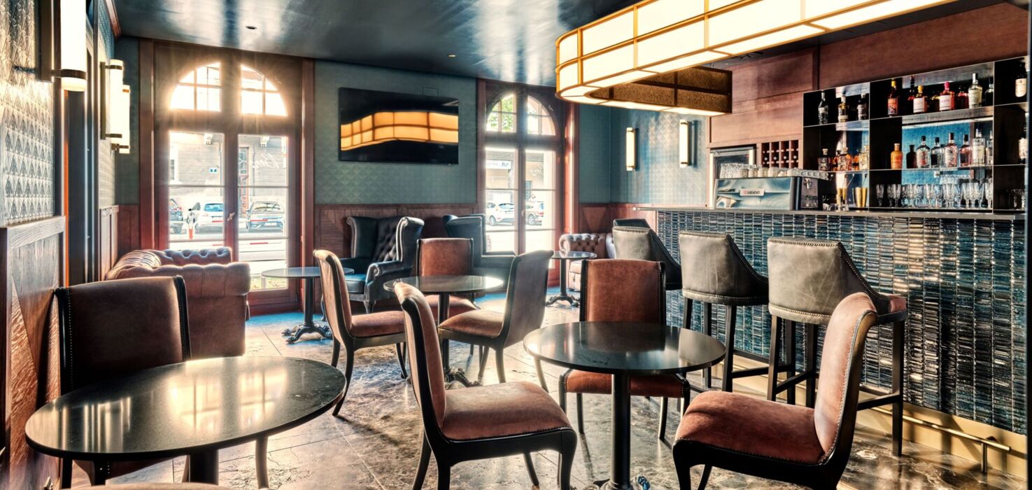 Lounge bar w Krakowie na spotkanie integracyjne – miejsce sprzyjające rozmowom i budowaniu relacji.