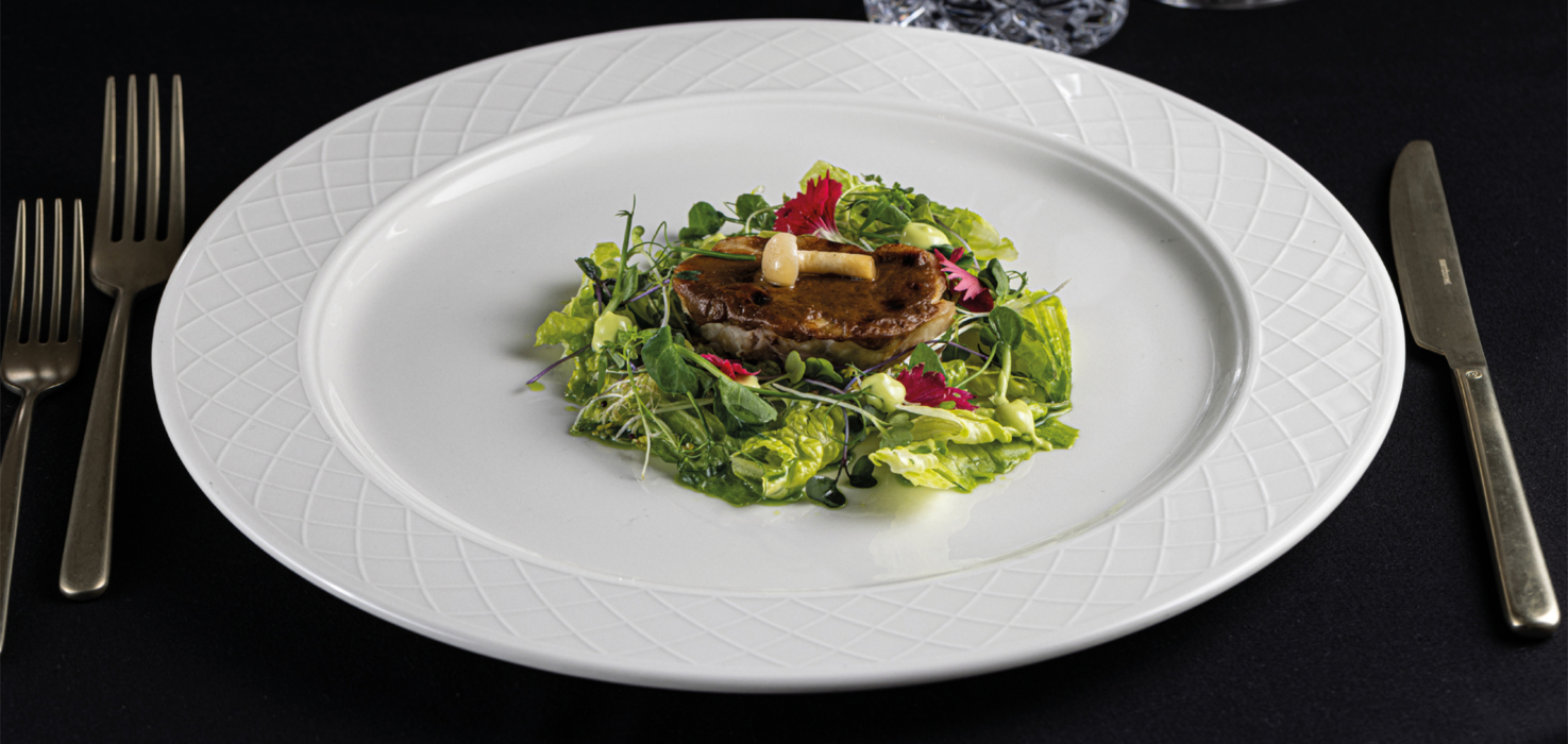 danie obiadowe na niedzielę w restauracji hotelowej