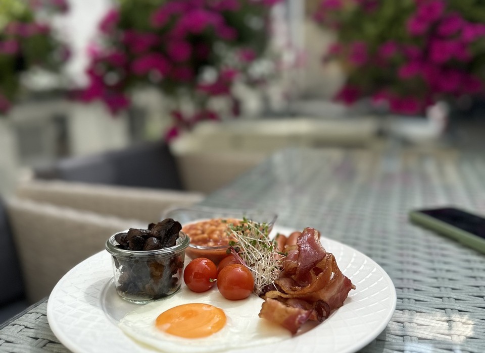 Breakfast served on the terrace – perfect for a morning in Krakow