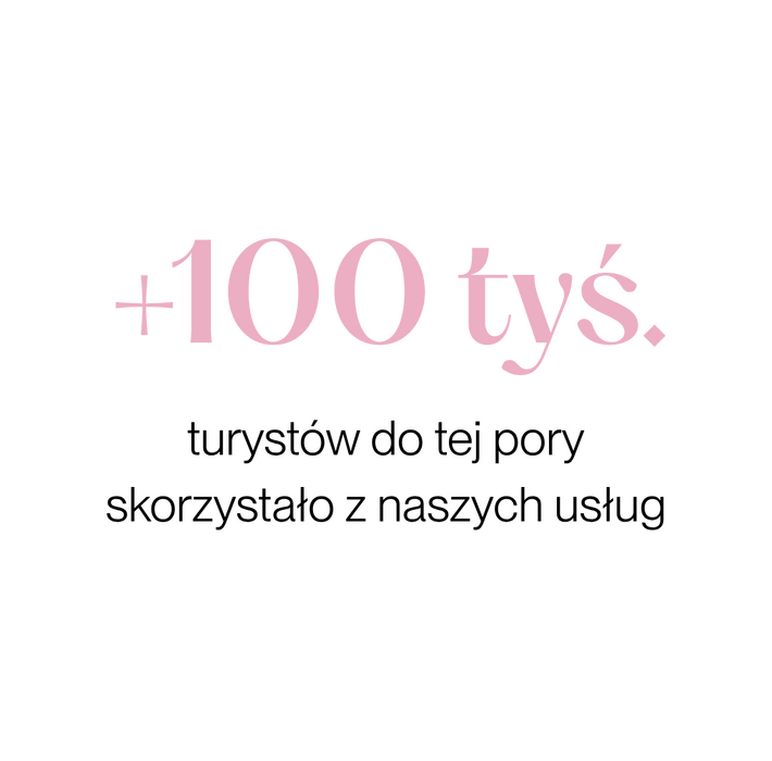 Różowy, elegancki napis "+100 tys." na czarnym tle