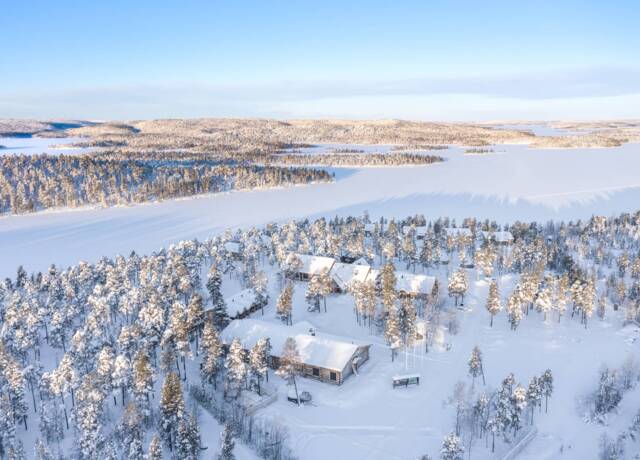 Wilderness Hotel Nangu Lapland Finland, winter, Inari lake shore, boutique hotel for adults only