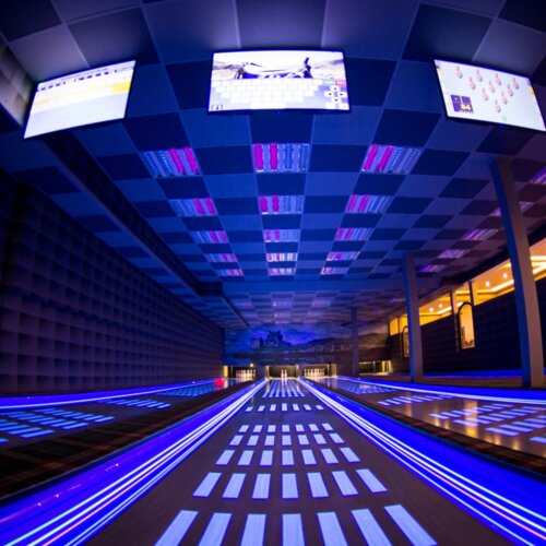 Kręgielnia w Częstochowie w hotelu Złote Arkady widok na tory